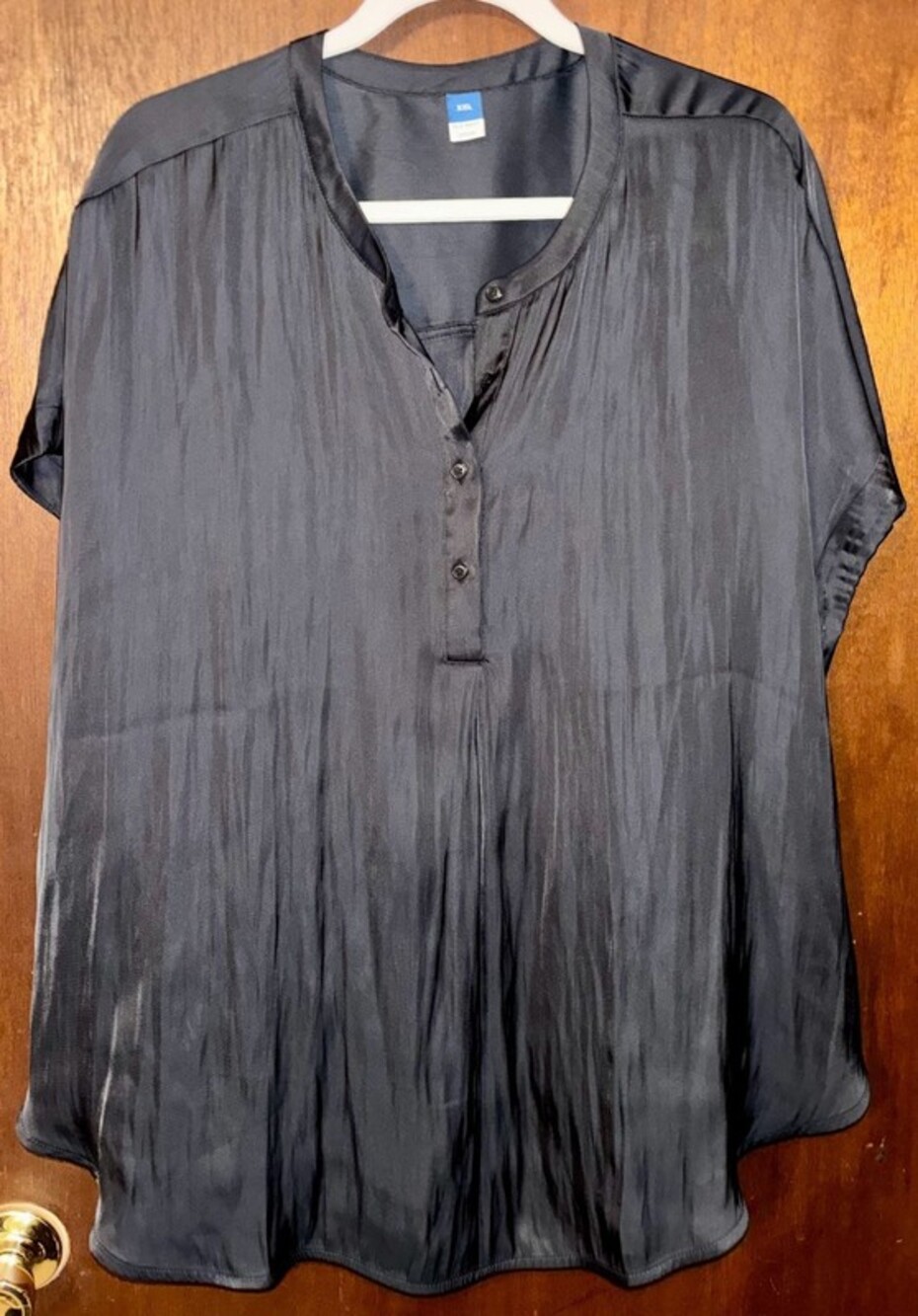 Old Navy Women's Black Satin Henley Short Sleeve Blouse Size XXL